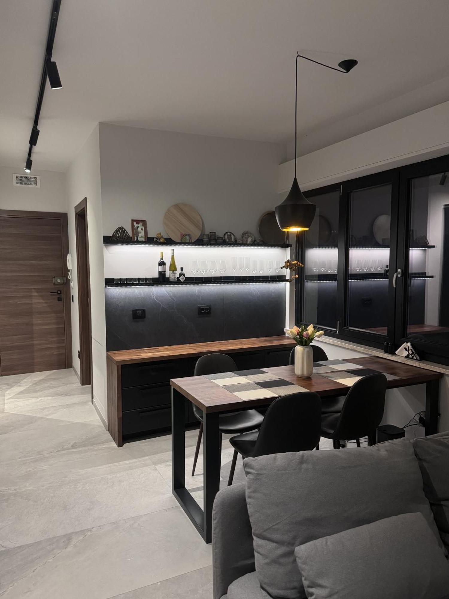 New Apartment In Historical Center Near Lake Riva Zewnętrze zdjęcie